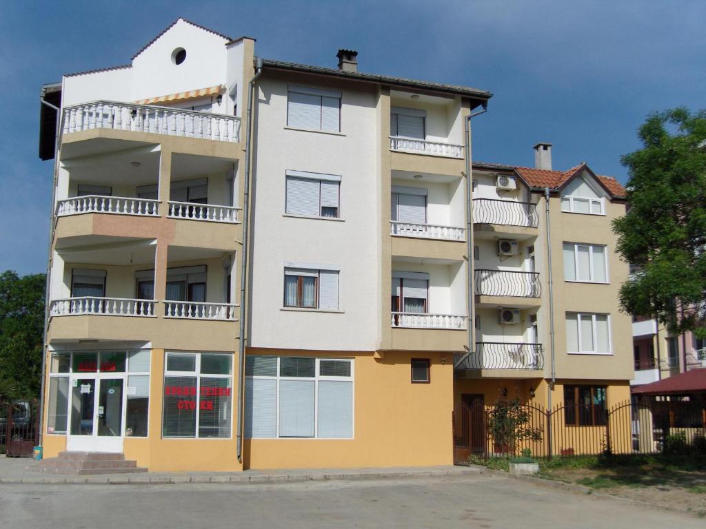 Kirovi House - Guest Rooms Tsarevo Eksteriør billede